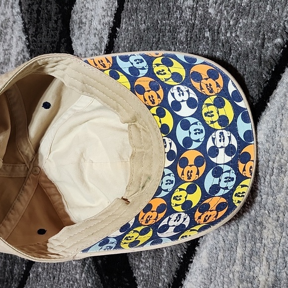 VINTAGE DISNEY EMBROIDERED MICKEY MOUSE KHAKI COLOR ADJUSTABLE CAP HAT - Picture 7 of 12